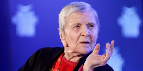 https://www.iefimerida.gr/sites/default/files/styles/phablet_article_image/public/2020-04/eleni-glykatzi-arveler.jpg?itok=ioVkWzlJ