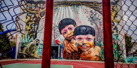 Ενα υπέροχο γκράφιτι σε σχολείο της Νίκαιας