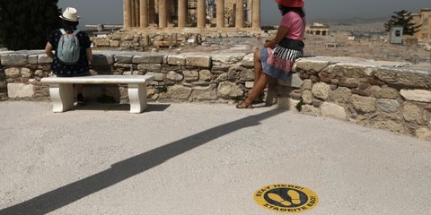 Τουρίστες και πάλι στην Ακρόπολη