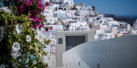 Καλοκαιρινό στιγμιότυπο από τη Σαντορίνη
