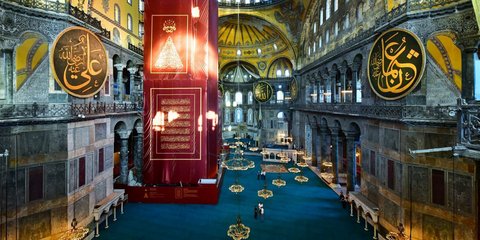 Οσες μεταμφιέσεις ή ιεροσυλίες υποστεί η Αγιά Σοφιά, θα παραμείνει πάντα αυτό που είναι: Μνημείο Παγκόσμιου Πολιτισμού