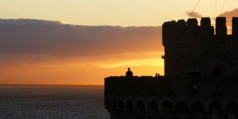 Μαγικό ηλιοβασίλεμα από το Λευκό Πύργο της Θεσσαλονίκης