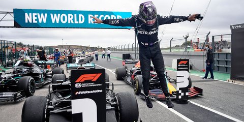 Ο Λούις Χάμιλτον ξαναγράφει το βιβλίο της ιστορίας της F1 -Εσπασε το ρεκόρ νικών που κρατούσε μέχρι σήμερα ο Σουμάχερ