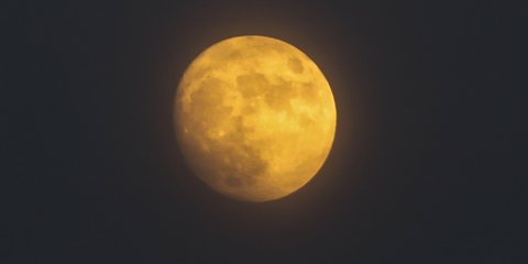 Φθινοπωρινή ανατολή σελήνης