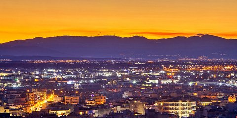 Το πρώτο ηλιοβασίλεμα του 2021 με φόντο τον Όλυμπο