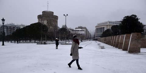 Χιονισμένη Θεσσαλονίκη εν μέσω lockdown