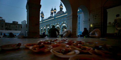 Τζαμί στο Πακιστάν κατά τη διάρκεια του Ραμαζανιού