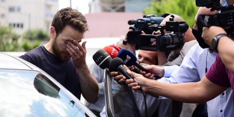 Πατέρας Καρολάιν για Μπάμπη Αναγνωστόπουλο: «Είναι μικρός, αδύναμος και νάρκισσος -Η Λυδία δεν ξέρει για τη μητέρα της»