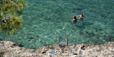 Ελληνικό καλοκαίρι -Η παραλία Αρβανιτιά, στο Ναύπλιο/Eurokinissi