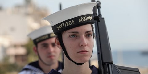 Η ΠτΔ επισκέφθηκε τη σχολή Ναυτικών Δοκίμων για τον εορτασμό της επετείου του Κινήματος του Ναυτικού, τον Μάιο του 1973