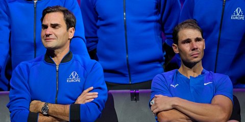 Ο συγκλονιστικός αποχαιρετισμός του Ρότζερ Φέντερερ με δάκρυα στα μάτια -Δεξιά ο Ραφαέλ Ναδάλ επίσης συγκινημένος 