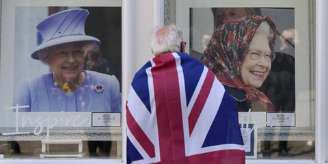 Η Μεγάλη Βρετανία ανοίγει μια νέα σελίδα στην ιστορία της, μετά το 70ετές κεφάλαιο που έκλεισε