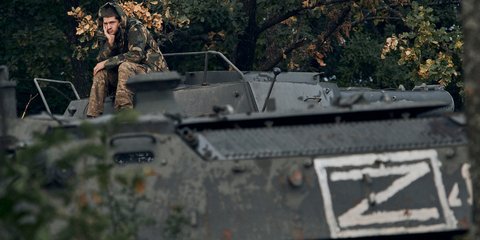 Ουκρανός στρατιώτης ρωσικό τανκ