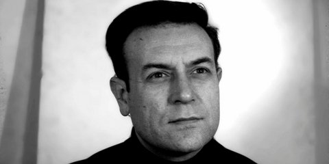 Γιάννης Διακογιάννης: Η φωνή που μας καθόρισε, πέρασε στην αιωνιότητα 