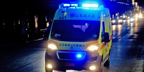 Ασθενοφόρο νύχτα