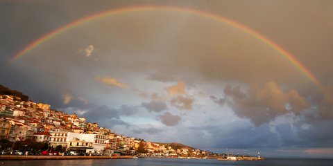 Μαγικό ουράνιο τόξο στο Πλωμάρι Λέσβου 