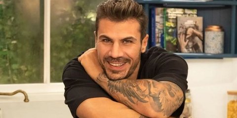 Ακης Πετρετζίκης