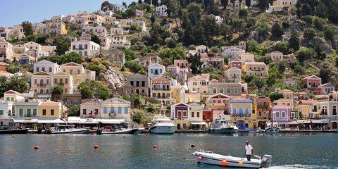 Υπέροχη Σύμη, σαν ζωγραφιά -Την Άνοιξη είναι ακόμη πιο μεθυστική -