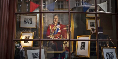 Πίνακας του βασιλιά Καρόλου σε βιτρίνα 