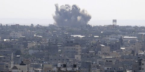 Λωρίδα της Γάζας στην Παλαιστίνη βομβαρδίζεται από το Ισραήλ