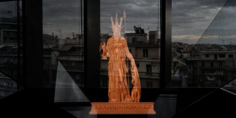 Γελάνε και τα αγάλματα με τον Σούνακ...