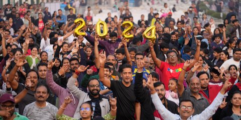 Οι ελπίδες, οι προσμονές, οι προσδοκίες σε όλο τον πλανήτη εναποτίθενται στο 2024