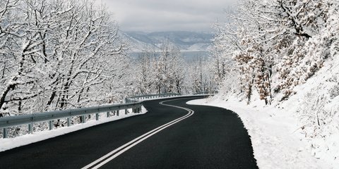 Μαγικό σκηνικό στις χιονισμένες Πρέσπες