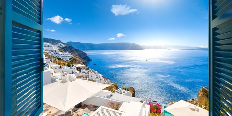 Condé Nast Traveller: Καλύτερη τουριστική χώρα στον κόσμο η Ελλάδα για το 2026! Θαυμασμός για τα νησιά, comeback για την Αθήνα