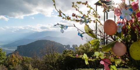Πασχαλινό τοπίο στα Μετέωρα