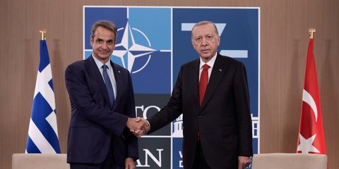 Συνάντηση Μητσοτάκη-Ερντογάν στο περιθώριο της συνόδου του ΝΑΤΟ