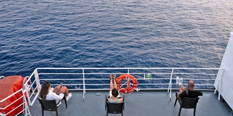 Οι διακοπές ξεκινούν από το πλοίο...