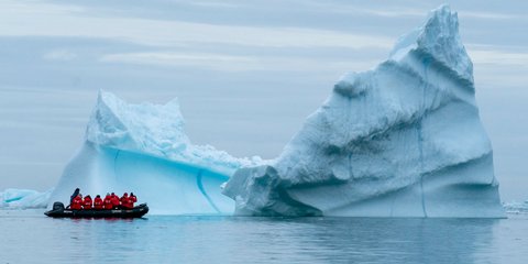 «Η Γροιλανδία ανήκει στους Γροιλανδούς, δεν πωλείται» απαντά η Δανή πρωθυπουργός στον Τραμπ