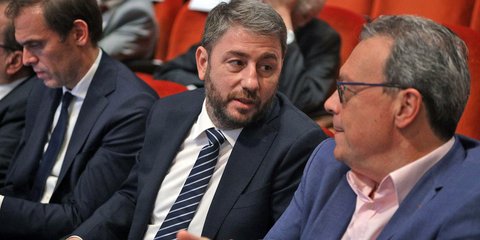 Ο πρόεδρος του ΠΑΣΟΚ Νίκος Ανδρουλάκης και ο πρόεδρος της ΚΟ του ΣΥΡΙΖΑ, Σωκράτης Φάμελλος