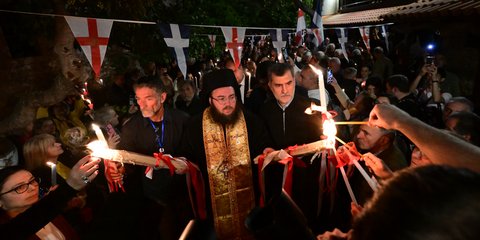 Το Άγιο Φως στο Μετόχι του Παναγίου Τάφου