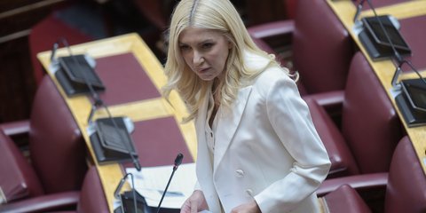 Φωτεινή Αραμπατζή