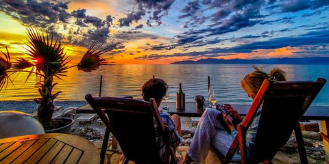 Ποια Καραϊβική; Δύση ηλίου σε ελληνική παραλία... 