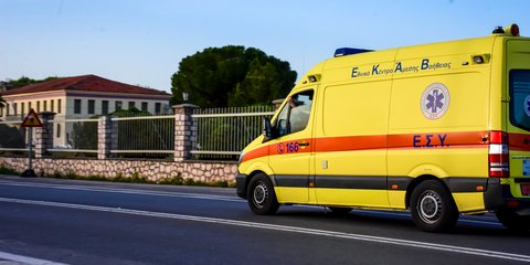 ΕΚΑΒ στον δρόμο