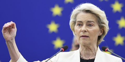 Φον Ντερ Λάιεν: Oι υβριδικές επιθέσεις δεν θα περάσουν χωρίς σαφή απάντηση -Στο τραπέζι νέες κυρώσεις στη Ρωσία