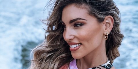 Αθηνά Οικονομάκου