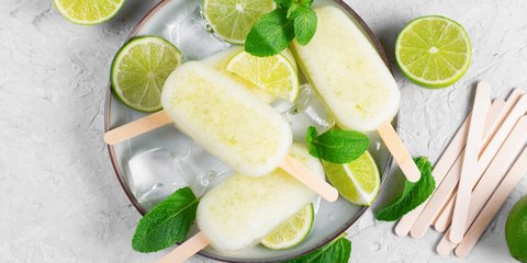 Γρανίτες λάιμ σε ξυλάκια / Φωτογραφία: Shutterstock