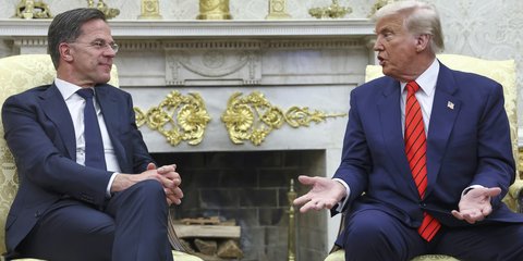 Ο Μαρκ Ρούτε με τον Ντόναλντ Τραμπ