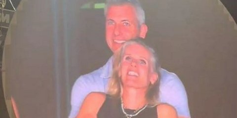 Kiss Cam στη συναυλία των Coldplay