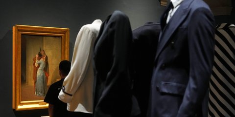 Η έκθεση «Τζόρτζιο Αρμάνι -50 χρόνια» άνοιξε τις πύλες της στην πινακοθήκη Μπρέρα του Μιλάνου 