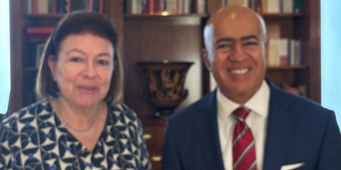 Η Υπουργός Πολιτισμού Λίνα Μενδώνη, με τον Πρέσβη των Ηνωμένων Αραβικών Εμιράτων, Δρ. Ali Obaid Al Dhaheri