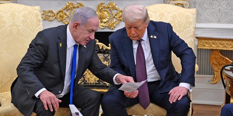 Ντόναλντ Τραμπ και Μπένιαμιν Νετανιάχου στο Οβάλ Γραφείο