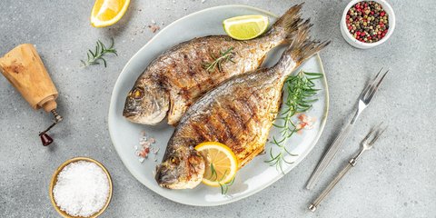 Ψητές τσιπούρες / Φωτογραφία: Shutterstock