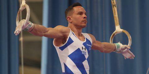 Λευτέρης Πετρούνιας