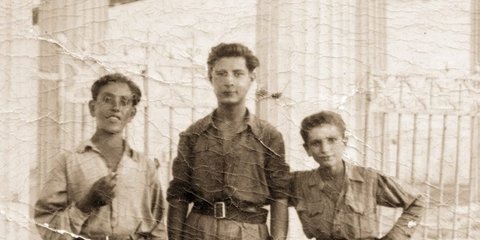 Με αφορμή την εθνική επέτειο της 28ης Οκτωβρίου, το Πολιτιστικό Ίδρυμα Ομίλου Πειραιώς οργανώνει, το Σάββατο 25 Οκτωβρίου 2025 (ώρα 10:00), περίπατο στο κέντρο της Αθήνας, για οικογένειες με παιδιά, ηλικίας 9 ετών και άνω, με τίτλο «Μικροί ήρωες-Η δράση των σαλταδόρων του Βύρωνα στην Αντίσταση».