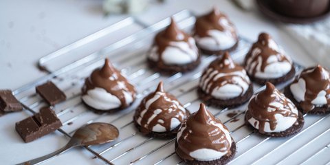 Σοκολατένια μπισκότα με μαρέγκες / Φωτογραφία: Unsplash