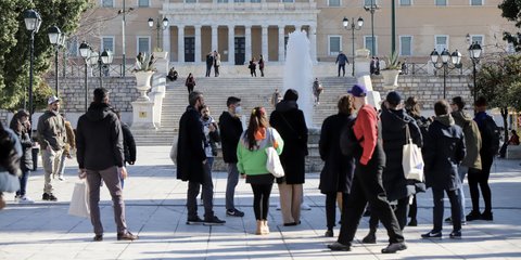 Κόσμος στο κέντρο της Αθήνας 